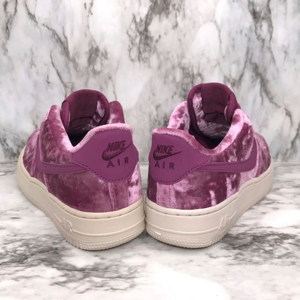 NIB Nike Air Force 1 Low Velvet Tea Berry - Picture 4 of 8